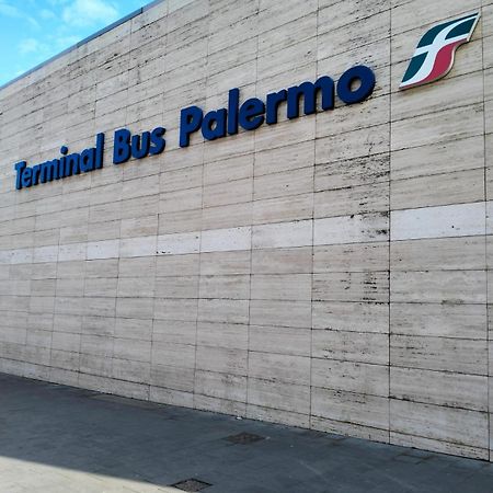 شقة Stazione Di Palermo Affitti المظهر الخارجي الصورة